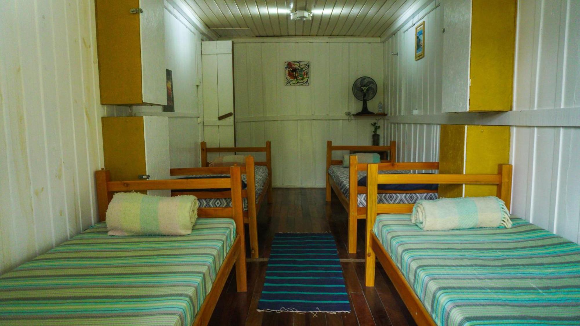Albergue Waterman Surf Camp *